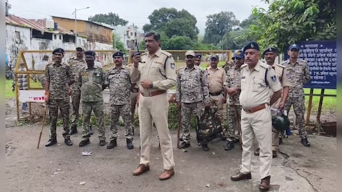 धार इमामबाड़ा मामला: मुस्लिम पक्ष ने सुप्रीम कोर्ट से याचिका वापस ली, पुलिस की तैनाती के बीच हुई जुमे की नमाज