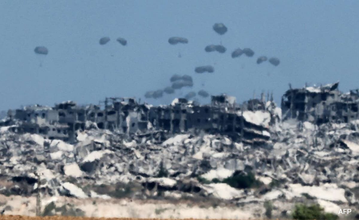 Президентът Еманюел Макрон заяви че петък Франция е извършил първия