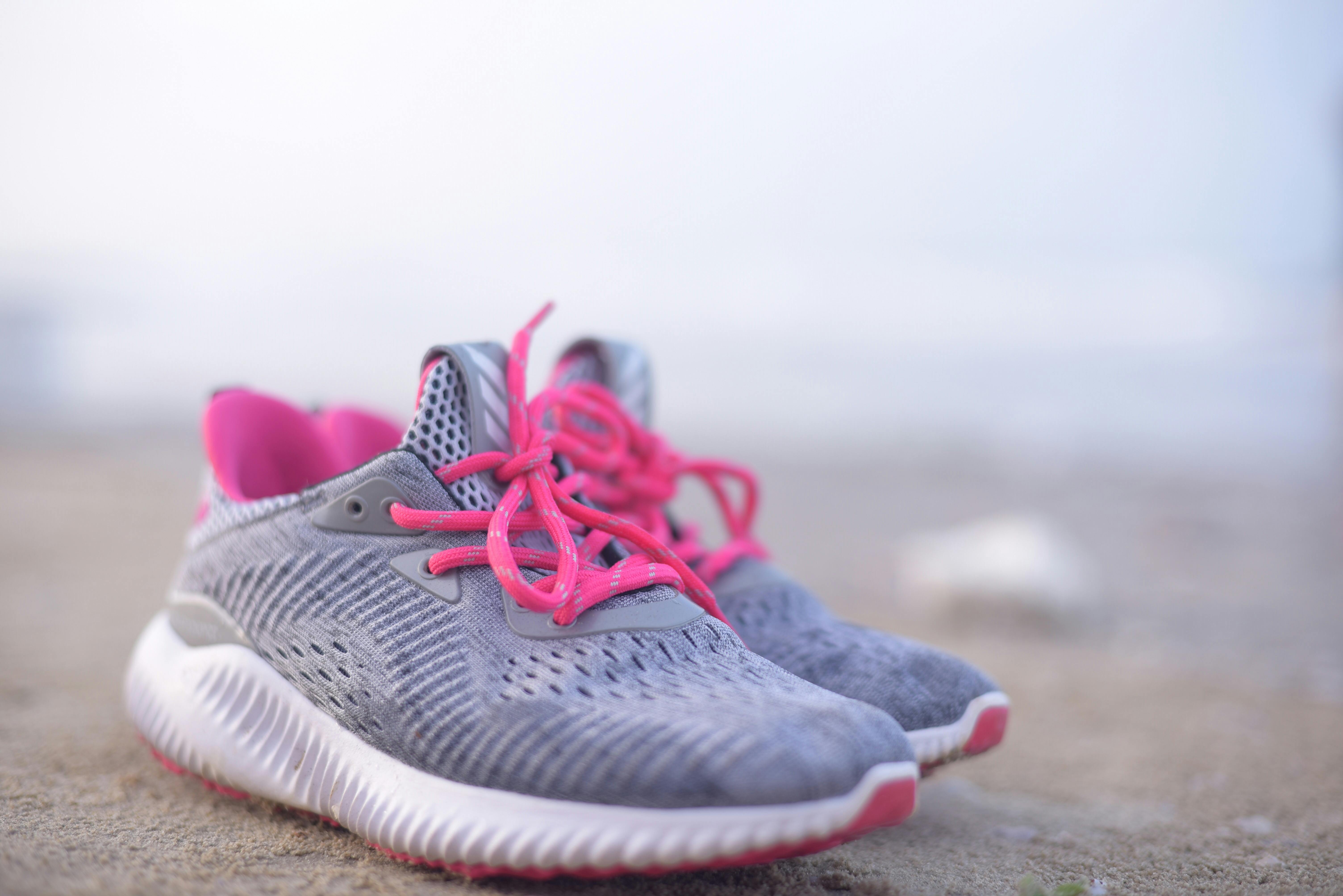 Sneakers पर 50% से 80% तक की भारी छूट, ज़रूर देखें ये शानदार Offers