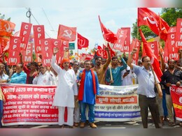 बिहार SIR बवाल: 22 दिन बाद राजनीतिक दल की तरफ से पहली आपत्ति दर्ज, जिंदा को मृत बता काटा नाम बिहार SIR बवाल: 22 दिन बाद राजनीतिक दल की तरफ से पहली आपत्ति दर्ज, जिंदा को मृत बता काटा नाम