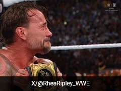 CM Punk Stunned As Injured Seth Rollins Cashes Money In The Bank, Snatches World Heavyweight Title