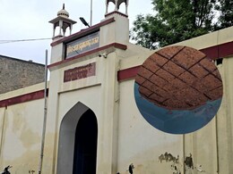 Rajasthan: डर के साए में पुलिस! 104 साल पुराने इमारत में चल रहा थाना Rajasthan: डर के साए में पुलिस! 104 साल पुराने इमारत में चल रहा थाना