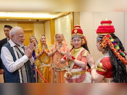 भरतनाट्यम, गायत्री मंत्र और फोटो खिंचवाने की खुशी... PM मोदी से मिलकर गदगद जापानी, टोक्यो में यूं हुआ स्वागत भरतनाट्यम, गायत्री मंत्र और फोटो खिंचवाने की खुशी... PM मोदी से मिलकर गदगद जापानी, टोक्यो में यूं हुआ स्वागत