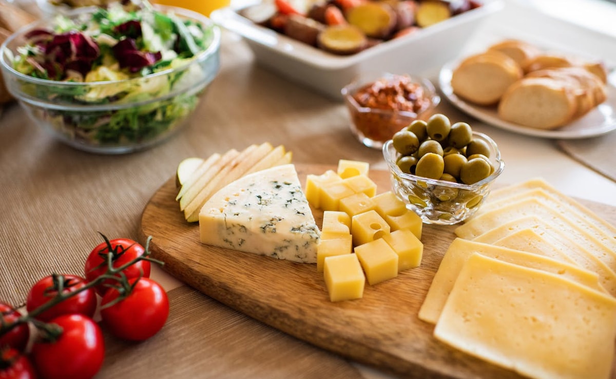 Eating the right kind of cheese in moderation has many health benefits Eating the right kind of cheese in moderation has many health benefits