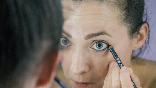 ये Kajal बना देंगी आपकी आंखों को इतना खूबसूरत कि हर नज़र ठहर जाए, खरीदें इन्हें बेहद कम प्राइस में