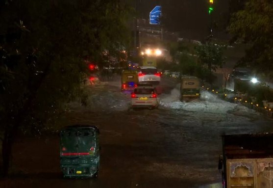 Heavy Rain In Delhi Causes Waterlogging, Airlines Issue Advisory