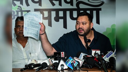 वोटों की डकैती हो रही है, EC के मुंह पर चुप्पी क्यों...चुनाव धांधली के आरोपों पर तेजस्वी के तीखे सवाल