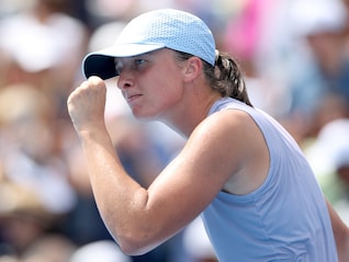 Iga Swiatek Labours Into US Open Third Round