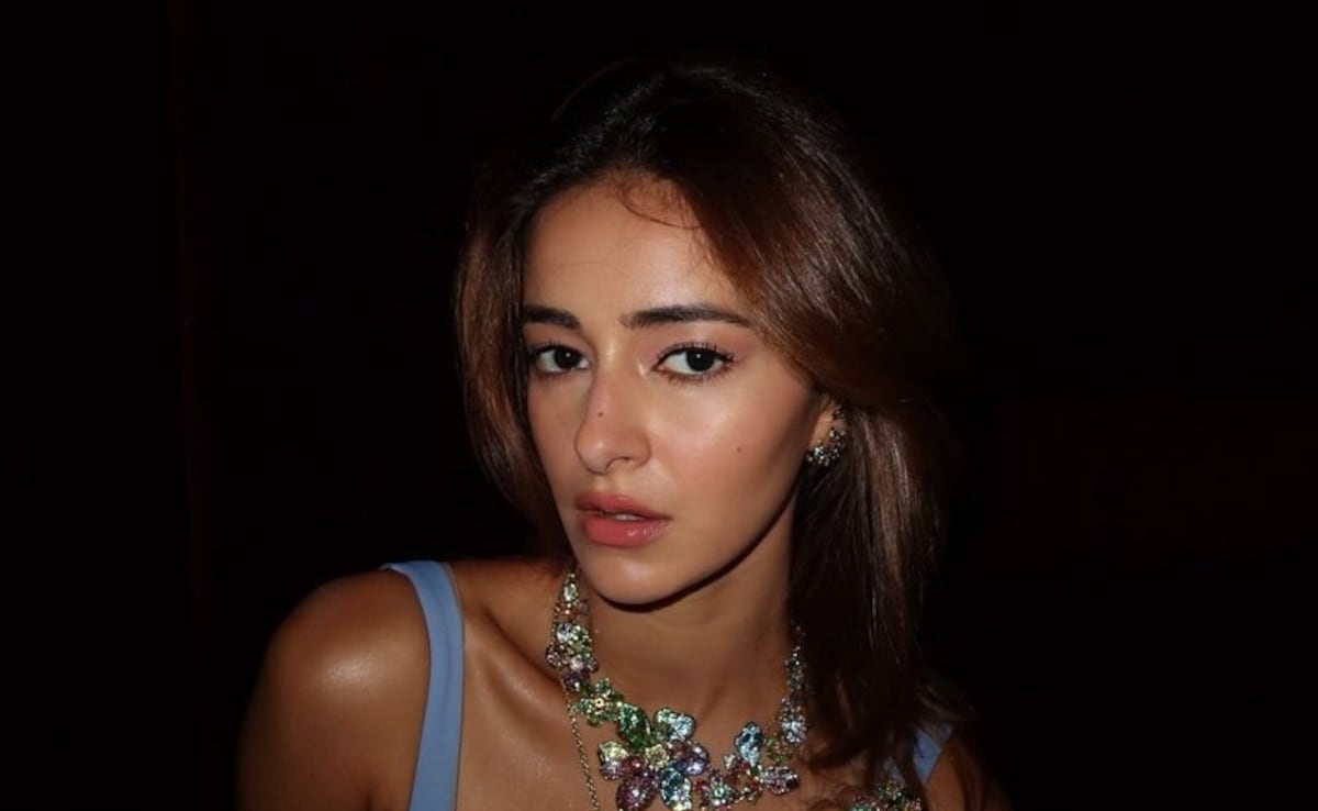 Why Ananya Panday's Less-Is-More Makeup Is A Statement In Itself