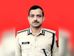 नक्सलियों के सभी मंसूबों पर फेरा पानी... स्वतंत्रता दिवस पर DIG CISF बाबू राम को मिला वीरता सम्मान नक्सलियों के सभी मंसूबों पर फेरा पानी... स्वतंत्रता दिवस पर DIG CISF बाबू राम को मिला वीरता सम्मान