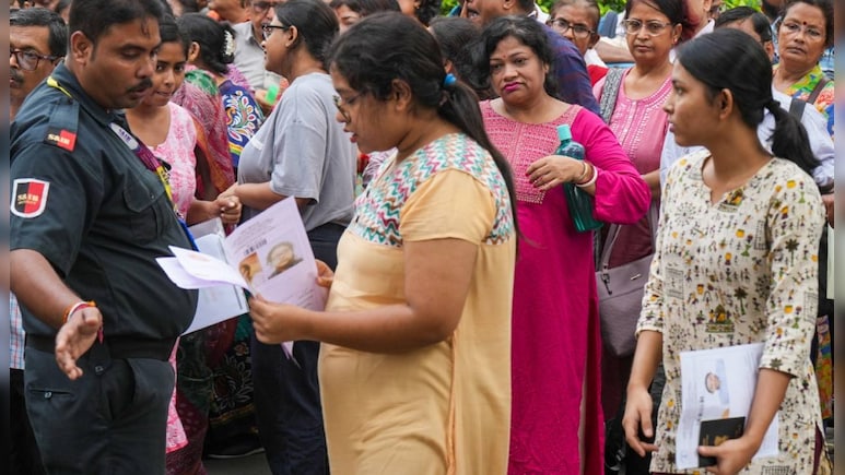 NEET PG 2025: आज है नीट पीजी की परीक्षा, एग्जाम हॉल जाने से पहले जान लें ये नियम