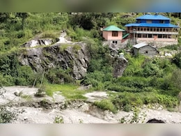घर टूटे.. सड़कें गायब और बाढ़ में बह गईं जिंदगियां, कुल्लू में बादल फटने के बाद अब कैसे हैं हालात? घर टूटे.. सड़कें गायब और बाढ़ में बह गईं जिंदगियां, कुल्लू में बादल फटने के बाद अब कैसे हैं हालात?