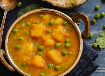 Independence Day Special: 28 States, 1 Staple - Iconic Potato Dishes From Across India Independence Day Special: 28 States, 1 Staple - Iconic Potato Dishes From Across India