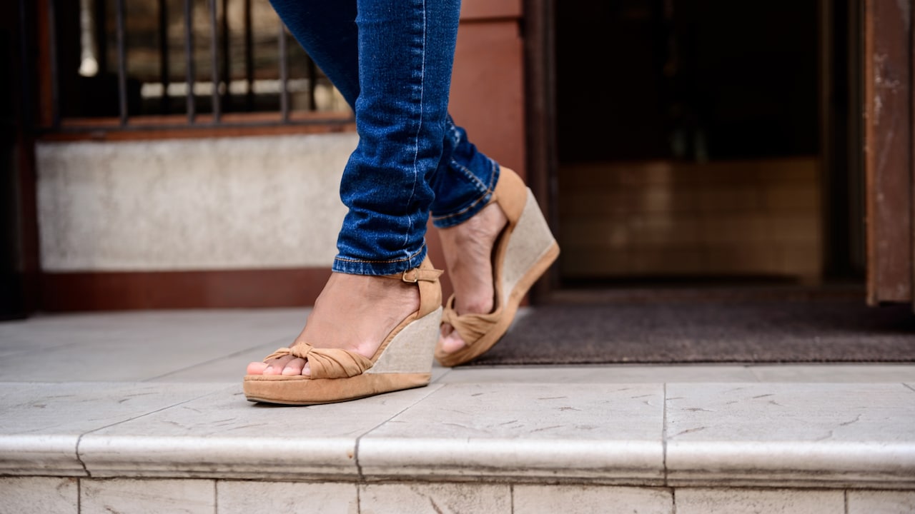 How To Pair Wedges With Jeans: Check Out The Right Way