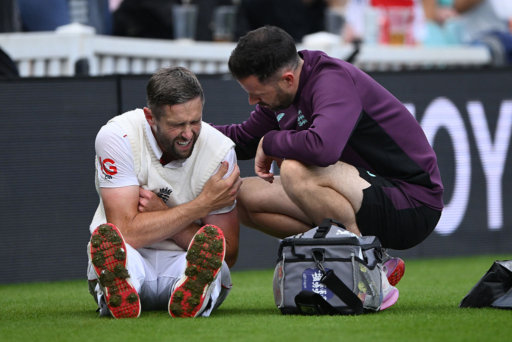 "Your Main Job Is To...": Gavaskar Blasts Woakes Over Shoulder Injury