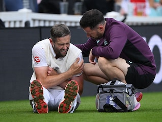 'Your Main Job Is To...': Gavaskar Blasts Woakes Over Shoulder Injury