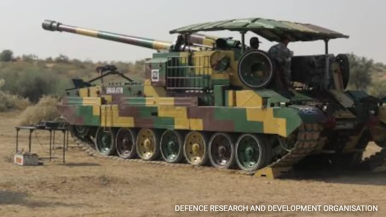 भारत बन रहा ग्लोबल डिफेंस मैन्यूफैक्चरिंग हब, 2029 तक  3 लाख करोड़ के उत्पादन का लक्ष्य