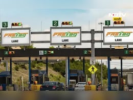 FASTag Annual Pass: फास्टॅग वार्षिक पास 'या' दिवशी सुरू होणार, 3 हजार भरा अन् 200 फेऱ्या फ्री FASTag Annual Pass: फास्टॅग वार्षिक पास 'या' दिवशी सुरू होणार, 3 हजार भरा अन् 200 फेऱ्या फ्री