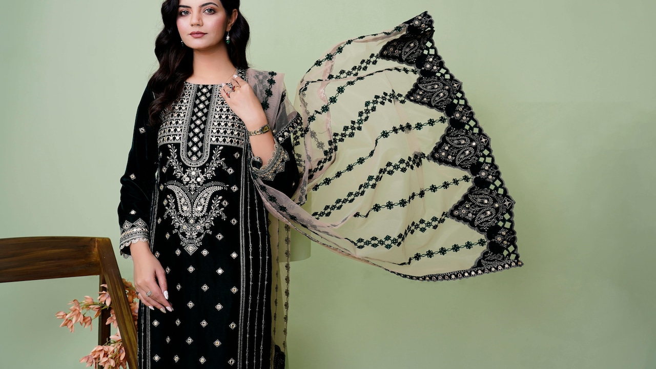 Get Best Picks On Unstitched Cotton Dress Materials For Women On Myntra 