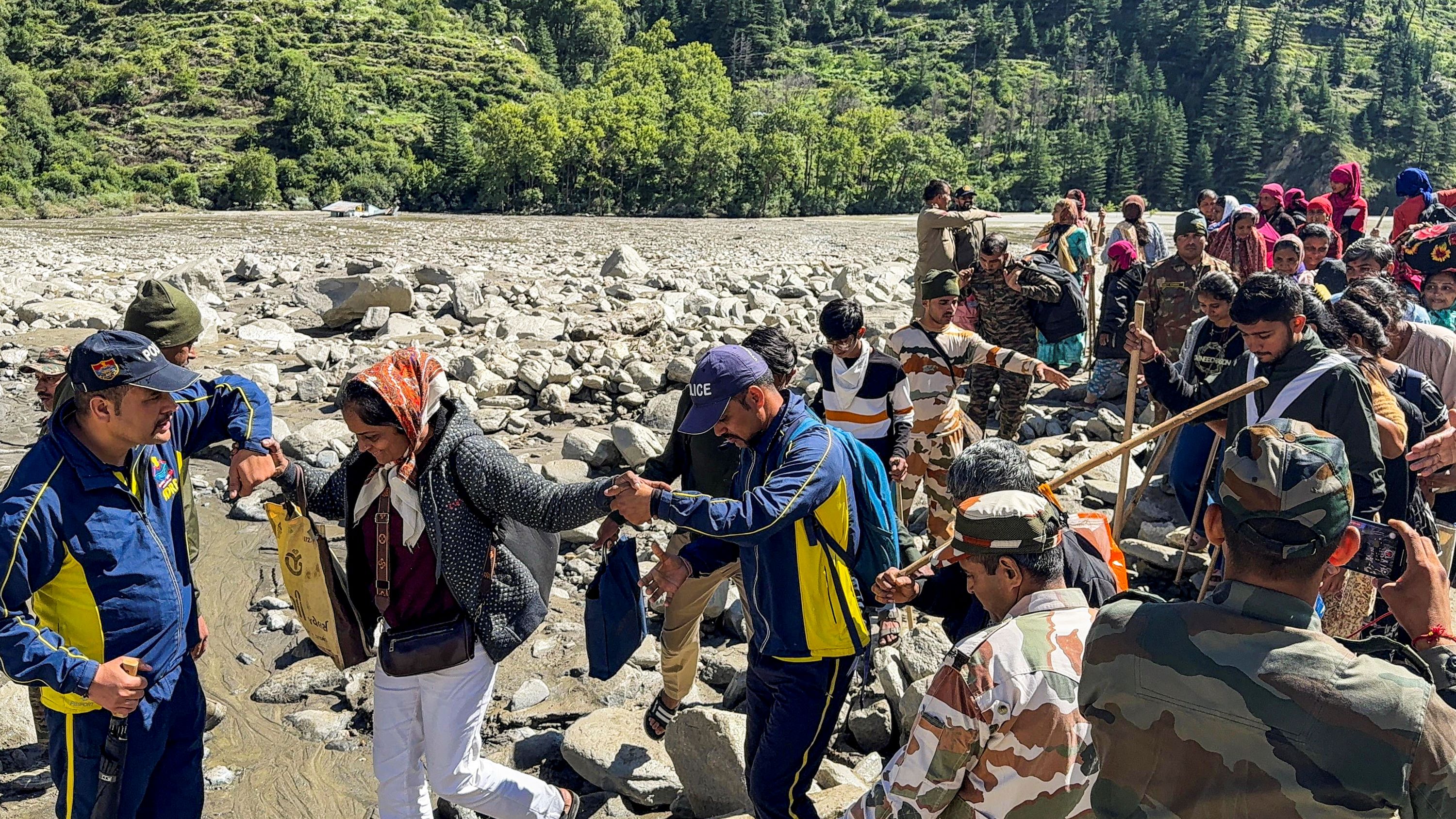 आपबीती: धराली में लापता भाई... अब कैसे बांधूंगी राखी, रक्षाबंधन पर छलका बहन का दर्द