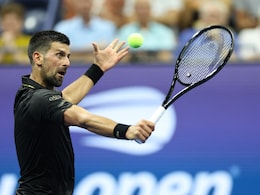 Novak Djokovic Shrugs Off Blisters To Advance At US Open