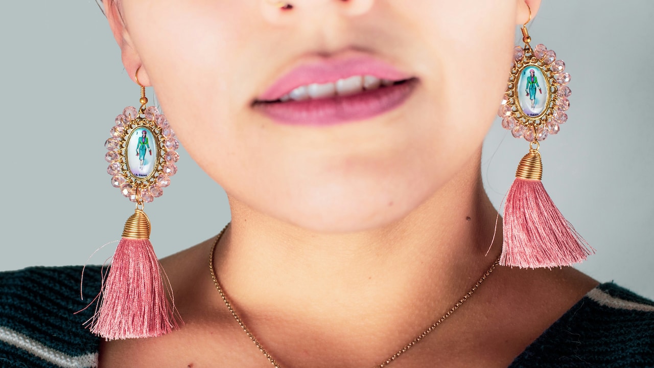 Get A Statement Earrings For Upcoming Festivals To Brighten Your Ethnic Look