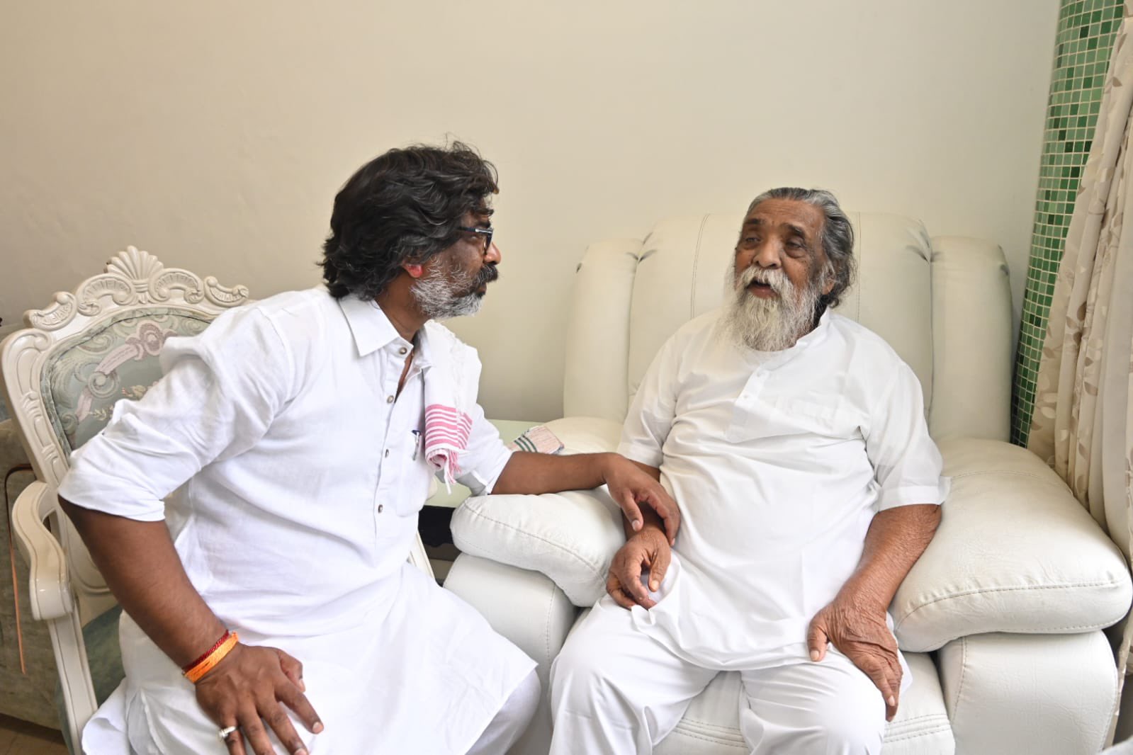 पिता की हत्या ने बदली थी जिंदगी, 11 बार के सांसद, तीन बार CM रहे शिबू सोरेन की पूरी जीवनी