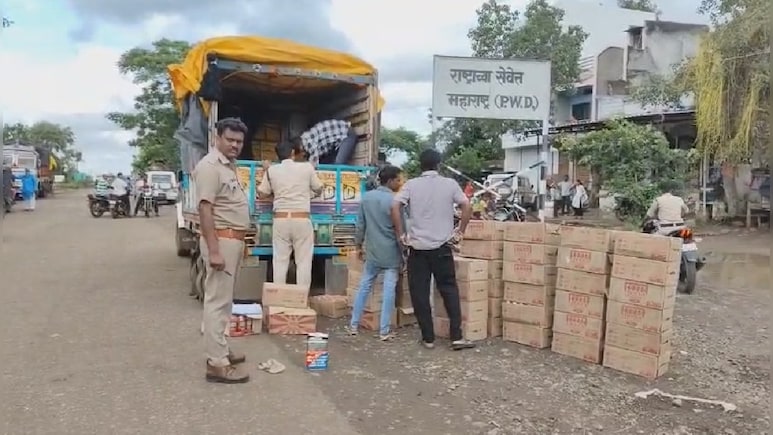 MP News: बड़वानी पुलिस को मिली बड़ी सफलता, अवैध शराब से भरी पिकअप की जब्त