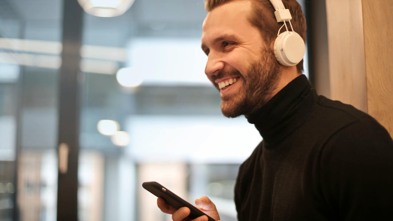 Update the firmware of your wireless headphones 