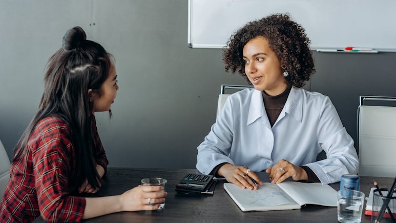 Health Decoder: How To Talk To A Gynaecologist Without Feeling Awkward Health Decoder: How To Talk To A Gynaecologist Without Feeling Awkward