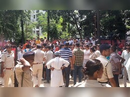 बाथरूम में कक्षा 5 की छात्रा ने लगा ली आग, पटना के गर्ल्स स्कूल में मचा बवाल बाथरूम में कक्षा 5 की छात्रा ने लगा ली आग, पटना के गर्ल्स स्कूल में मचा बवाल