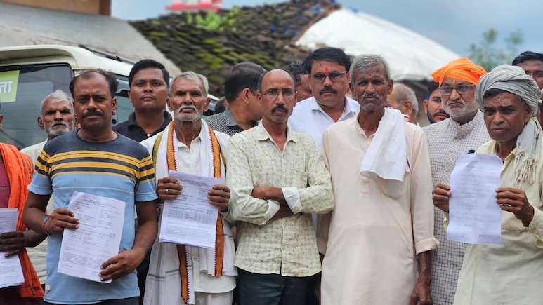 Moong Kharidi Ghotala: एमपी में किसानों की जमीन पर फर्जी सिकमीनामा, करोड़ों का मूंग घोटाला उजागर; PMO भेजी शिकायत Moong Kharidi Ghotala: एमपी में किसानों की जमीन पर फर्जी सिकमीनामा, करोड़ों का मूंग घोटाला उजागर; PMO भेजी शिकायत