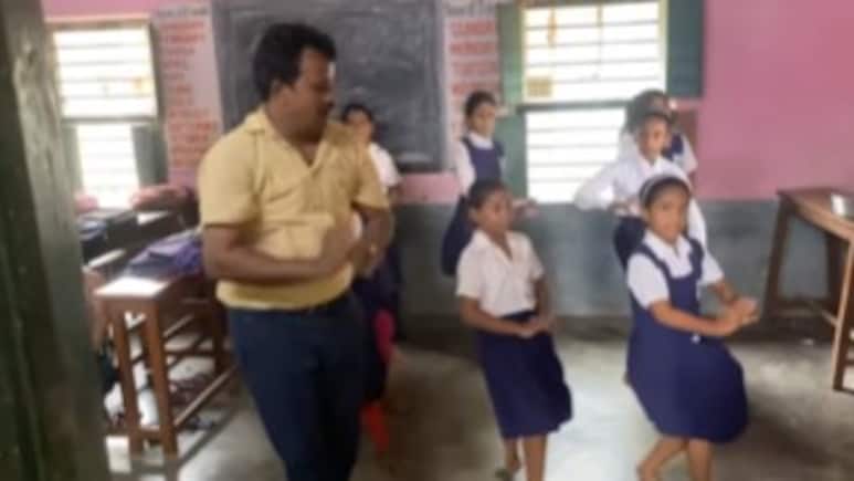क्लास में बच्चों के साथ 'देस रंगीला' पर टीचर ने किया ऐसा जबरदस्त डांस, जमकर हो रही तारीफ, लोगों ने किया सलाम