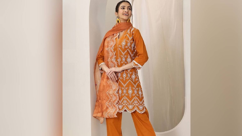 इस Raksha Bandhan पर बहनें बनें Style Icon, 1500 रुपये से भी कम में खरीदें ये शानदार Kurta Sets इस Raksha Bandhan पर बहनें बनें Style Icon, 1500 रुपये से भी कम में खरीदें ये शानदार Kurta Sets