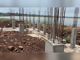 जलाशय की भूमि पर भूमाफिया के आलीशान भवन का हो रहा था निर्माण, तभी पहुंच गए SDM और ले लिया बड़ा एक्शन जलाशय की भूमि पर भूमाफिया के आलीशान भवन का हो रहा था निर्माण, तभी पहुंच गए SDM और ले लिया बड़ा एक्शन