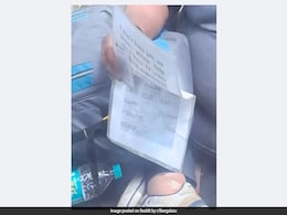 Bengaluru Man Sitting On Footpath Seeks Help, Claims To Have 14-Year Banking Experience Bengaluru Man Sitting On Footpath Seeks Help, Claims To Have 14-Year Banking Experience