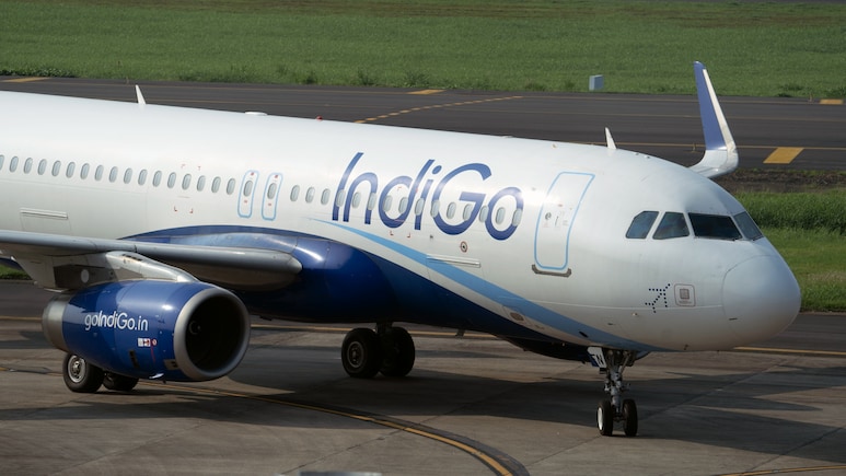 'Drunk' Lawyer Chants '<i>Har Har Mahadev</i>' On Delhi-Kolkata IndiGo Flight, Chaos Erupts