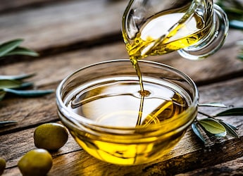 Cooking With Less Oil? Here Is How To Avoid Flat, Flavourless Food Cooking With Less Oil? Here Is How To Avoid Flat, Flavourless Food
