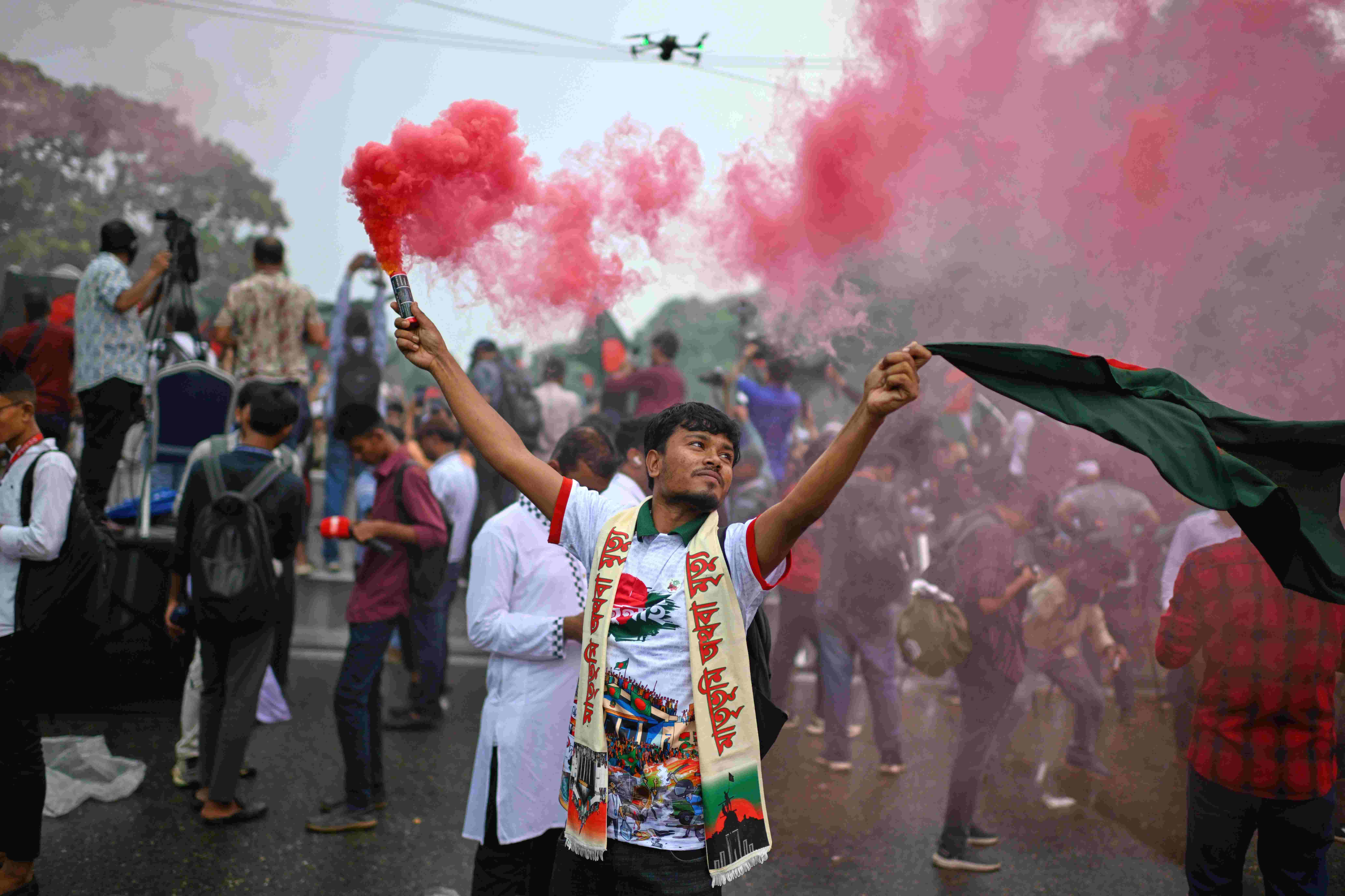 बांग्लादेश: ढाका में हुई मेगा रैली, मोहम्‍मद युनूस बोले फरवरी 2026 में होंगे चुनाव!