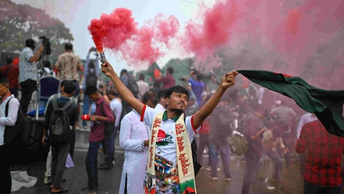 बांग्लादेश: ढाका में हुई मेगा रैली, मोहम्‍मद युनूस बोले फरवरी 2026 में होंगे चुनाव!