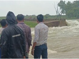 Rajasthan: सूरवाल बांध में पलटी लोगों से भरी नाव, 10 में से 8 बचाए गए... दो को बचाने की कोशिश जारी Rajasthan: सूरवाल बांध में पलटी लोगों से भरी नाव, 10 में से 8 बचाए गए... दो को बचाने की कोशिश जारी