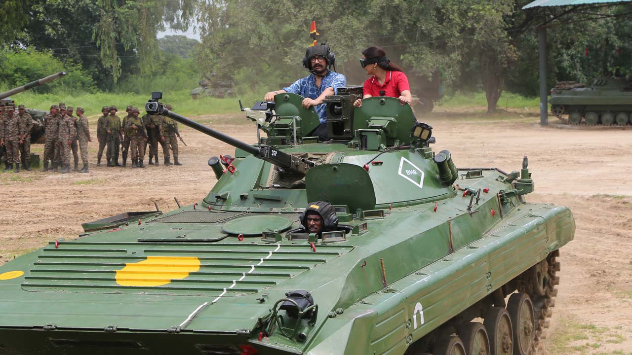 Aamir Khan Experiences Army War Tank, Learns Tactical Advantages | Jai Jawan With Aamir Khan