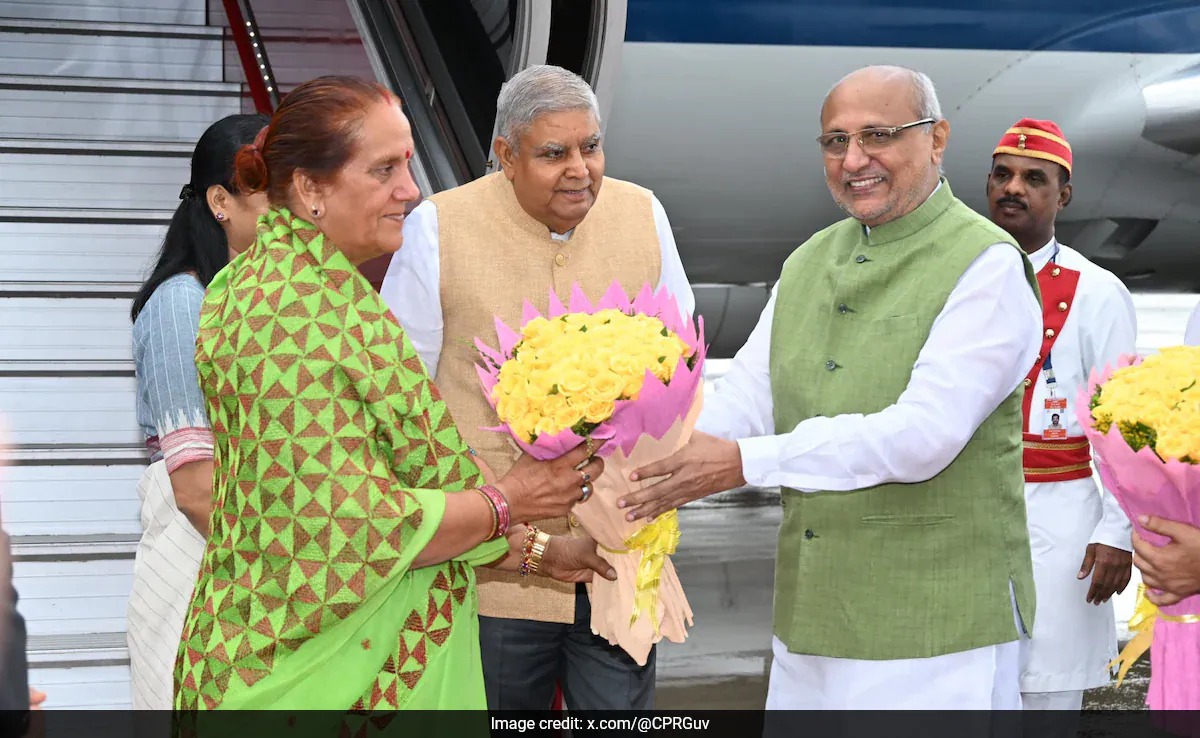 धनखड़ की आक्रामक शैली से अलग, राधाकृष्णन को 'कंसेंसस कैंडिडेट' मान रही बीजेपी, क्या यह 180 डिग्री का है यूटर्न