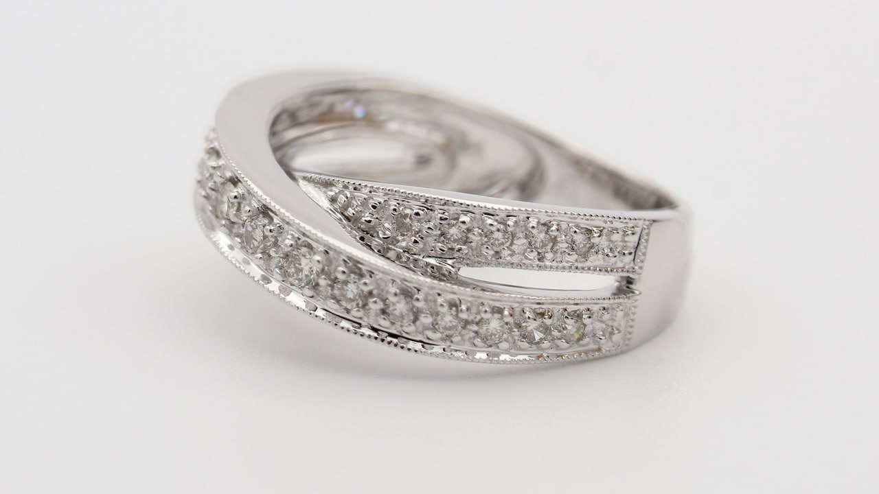 Get your ring size without a Jeweller and top collections from Myntra