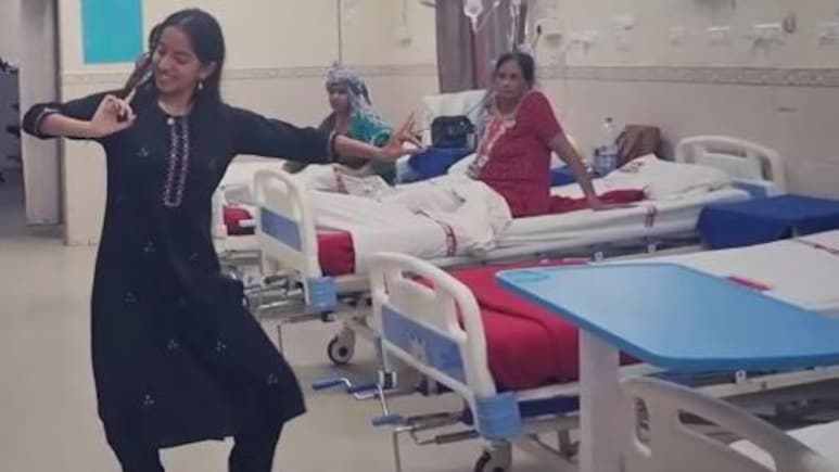 लोगों को नया जीवन दे रही बिहार की ये बेटी, शाम्भवी शर्मा की इस कला ने बहुत से रोगियों को दिया जीवन दान लोगों को नया जीवन दे रही बिहार की ये बेटी, शाम्भवी शर्मा की इस कला ने बहुत से रोगियों को दिया जीवन दान