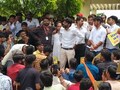 विदिशा में छात्रों का कलेक्ट्रेट पर हंगामा, बोले- उम्र बीत रही, लेकिन नहीं निकल रहीं नौकरी के लिए भर्तियां