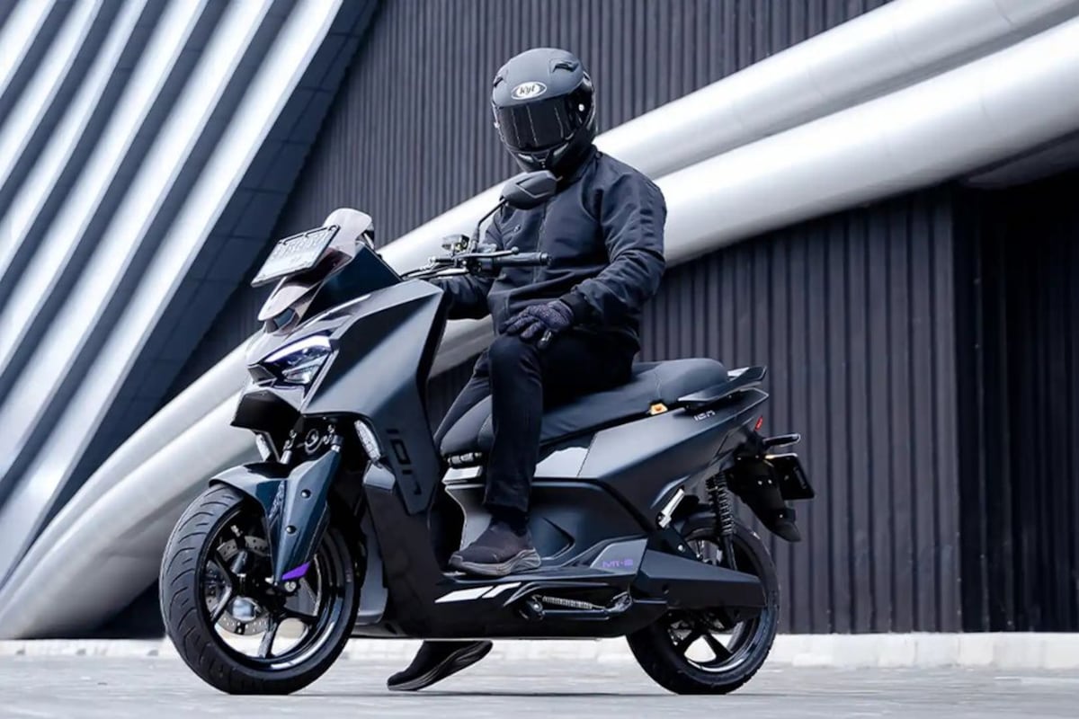 TVS M1-S Electric Maxi Scooter TVS M1-S Electric Maxi Scooter