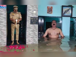 मां गंगा आई है...घर में घुसा पानी तो पुलिसकर्मी ने की पूजा, तेजी से वायरल हो रहा मां गंगा आई है...घर में घुसा पानी तो पुलिसकर्मी ने की पूजा, तेजी से वायरल हो रहा