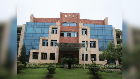 DPS द्वारका स्कूल को बम से उड़ाने की धमकी, दिल्ली पुलिस मौके पर पहुंची