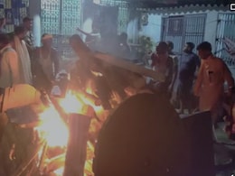 बेबस बदनसीब बाप! बेटी के जन्मदिन पर ही ससुराल की चौखट पर जलानी पड़ी उसकी चिता